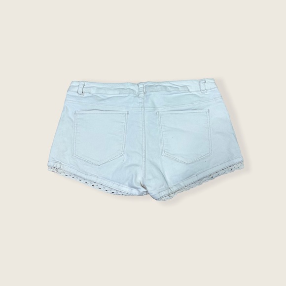H&M Cream Scallop Lace Jean Shorts w/Real Pockets - Picture 5 of 6